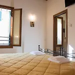 Hostel Domus Clugiae - Residenza D'epoca Chioggia