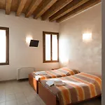 Domus Clugiae - Residenza D'epoca Hostal