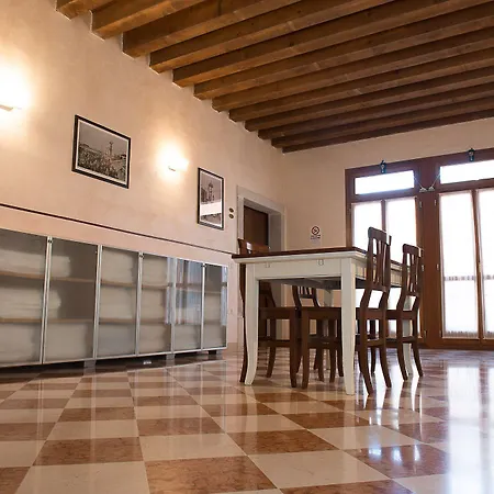 Domus Clugiae - Residenza D'epoca Hostel Chioggia