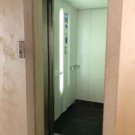호스텔 Domus Clugiae