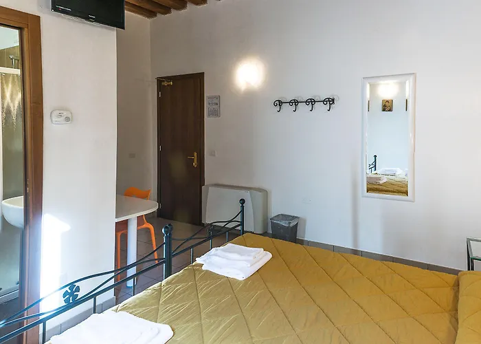 Hostel Domus Clugiae - Residenza D'epoca *