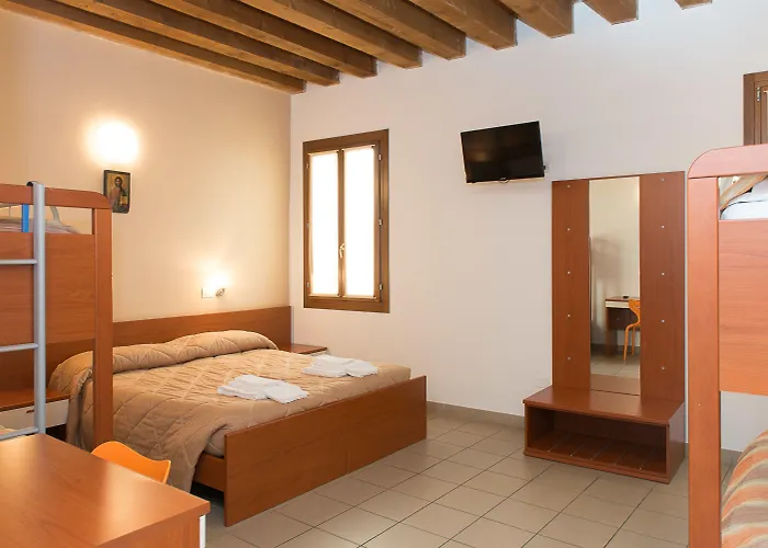 Hostel Domus Clugiae - Residenza D'epoca Κιότζα