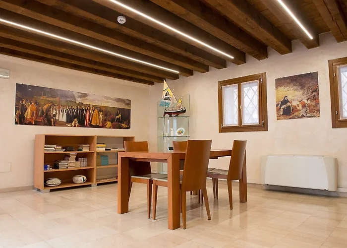 Hostel Domus Clugiae - Residenza D'epoca *