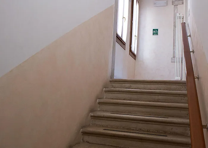 Domus Clugiae - Residenza D'epoca Hostel Κιότζα