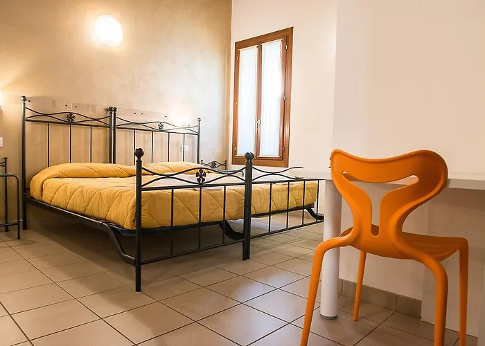 Domus Clugiae - Residenza D'epoca Hostel Chioggia