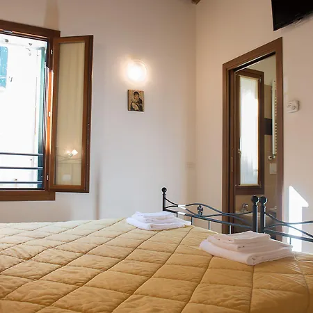 Hostel Domus Clugiae - Residenza D'epoca Chioggia