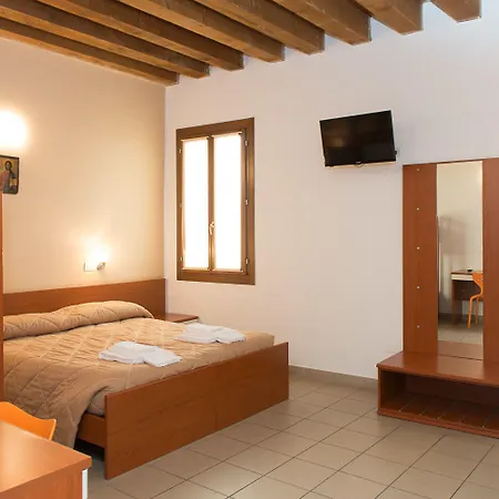 Hostel Domus Clugiae - Residenza D'epoca Chioggia