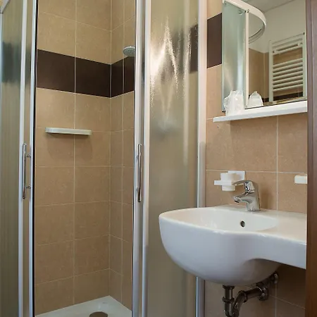 Domus Clugiae 旅馆 基奥贾