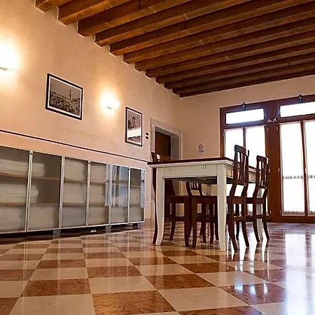 Hostel Domus Clugiae - Residenza D'epoca *