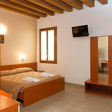 Hostel Domus Clugiae - Residenza D'epoca