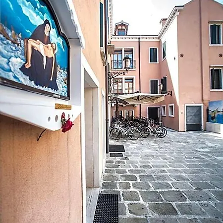 Hostel Domus Clugiae - Residenza D'epoca *