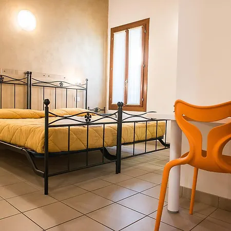 Domus Clugiae 旅馆 基奥贾